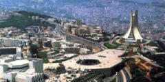 ما هو اسم المدينة الجزائرية المشهورة بالمدينة البيضاء؟